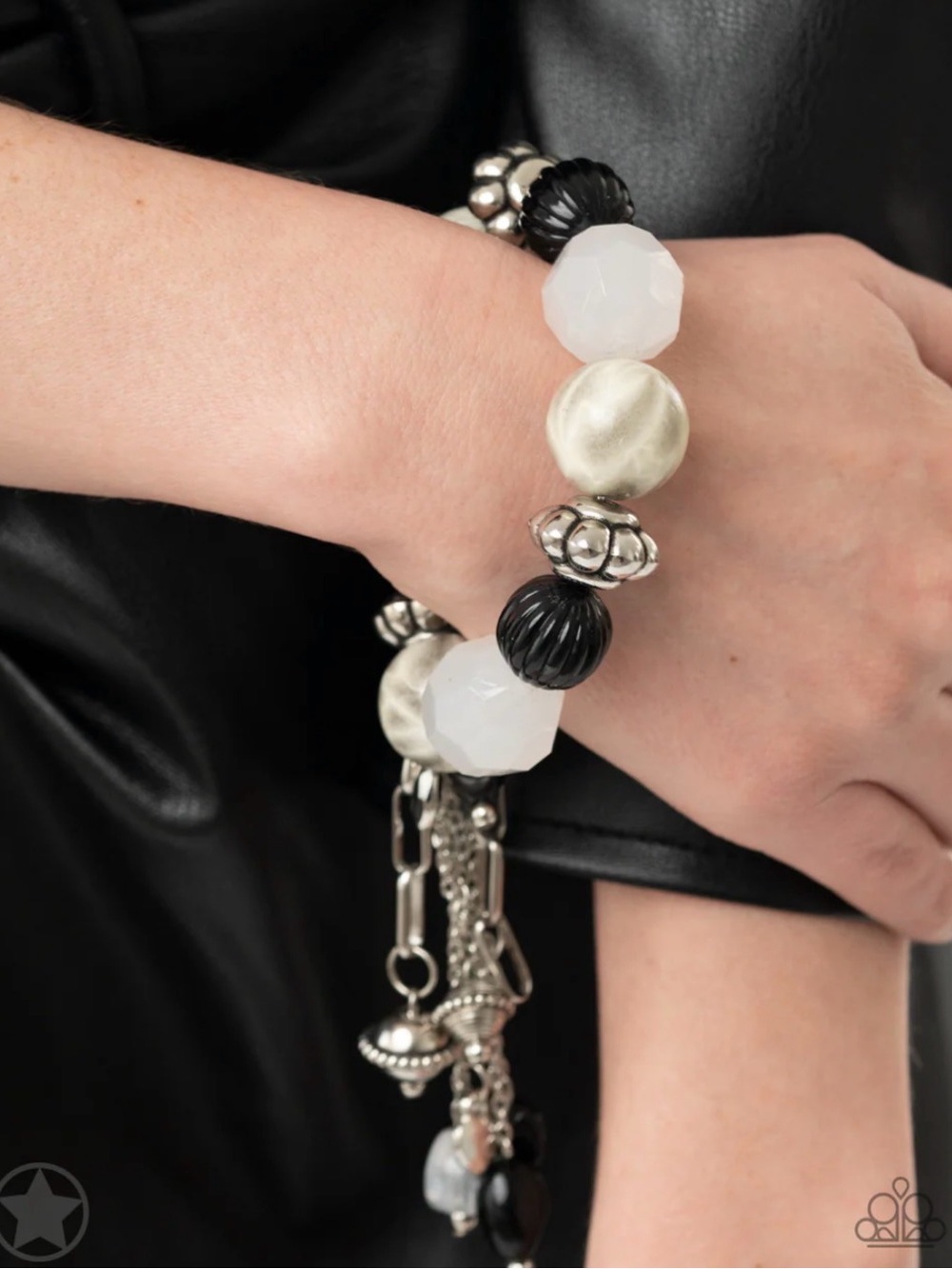 Lights, Camera, Action - black - Paparazzi bracelet